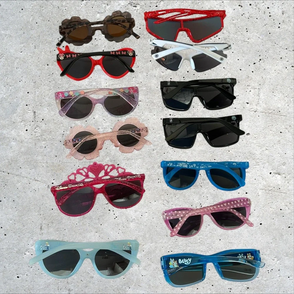 Lot of 20+ Kids Sunglasses Inc. Disney Bluey Mixed Styles‎ Boys Girls